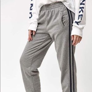 Brandy Melville Jahn Galt Sweatpants